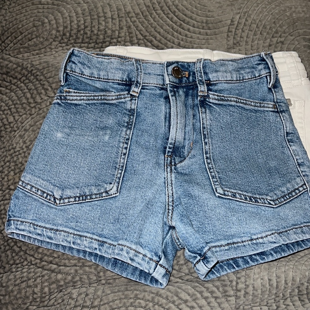 Girls 9/10 shorts bundle - Picture 2 of 8